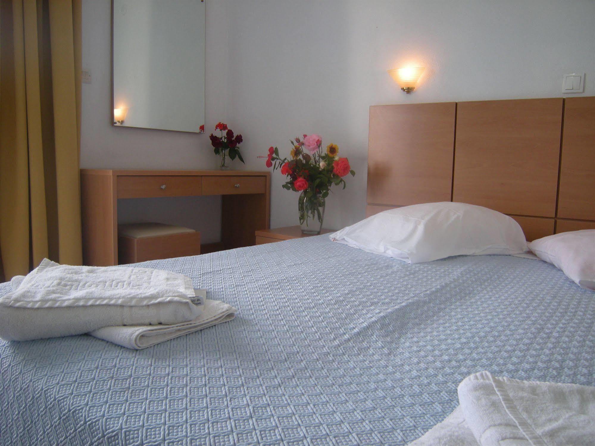 Summer Dream 3* Theologos (Rhodes)